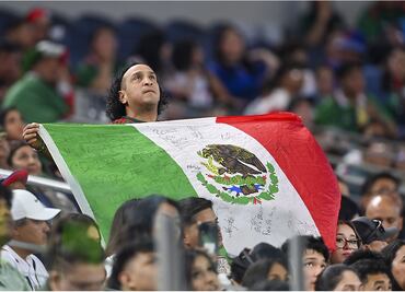 Golpes, grito homofóbico y caos en la final entre México y Estados Unidos