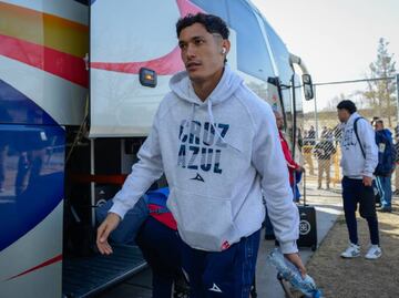 Afición de Chivas se burló de Chiquete Orozco luego de que se quedó sin entrenador en Cruz Azul