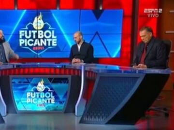 Álvaro Morales balconeó a Mario Carrillo en transmisión en vivo por estar usando Tinder