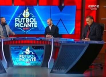 Álvaro Morales balconeó a Mario Carrillo en transmisión en vivo por estar usando Tinder