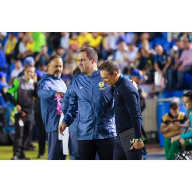 André Jardine no le pudo ganar a Vicente Sánchez en el Clásico Joven de Concacaf. Foto: Imago7