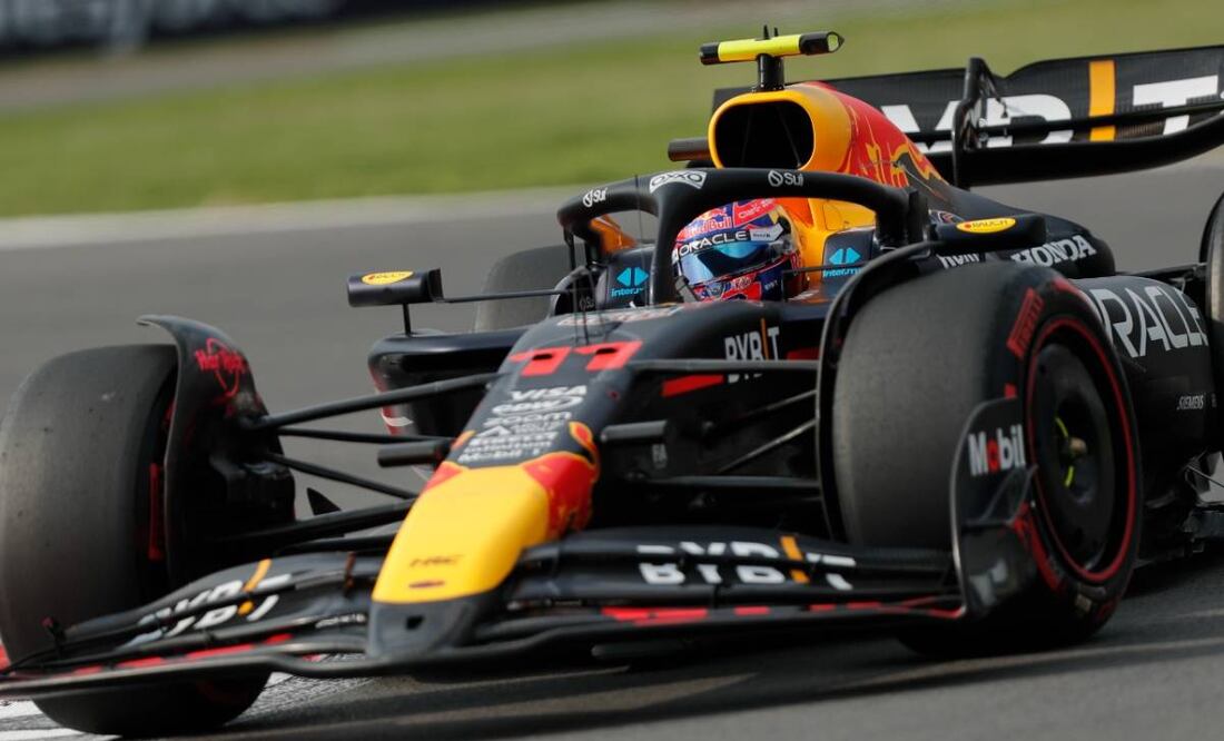 Checo tiene posibilidades de escalar peldaños en el GP de México. Foto: EFE