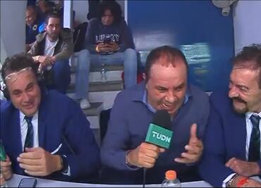 Cuauhtémoc Blanco criticó a los celestes por sus protestas en el penalti sobre Érick Sánchez