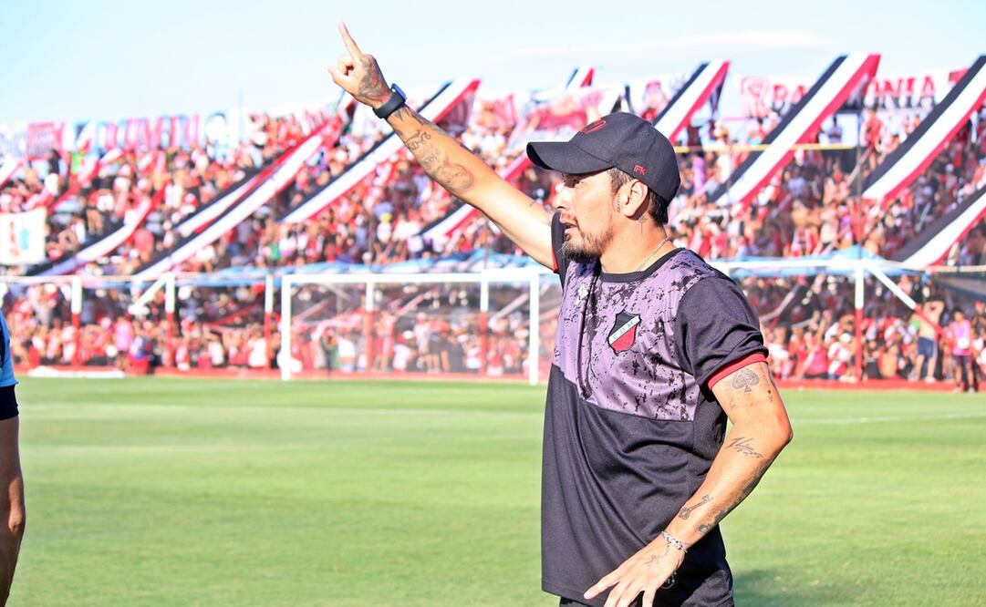 Rubens Sambueza es despedida de un equipo tras 3 derrotas