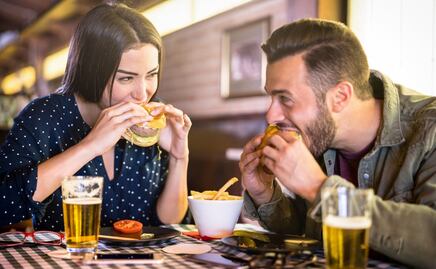 5 razones científicas por las que las parejas suben de peso