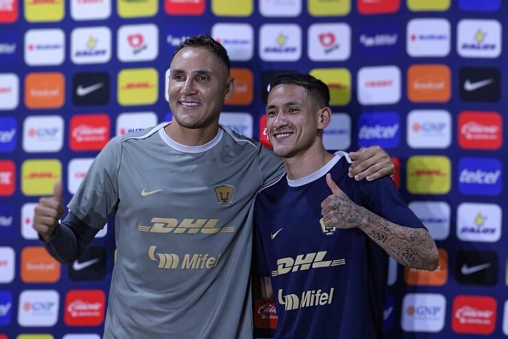 Keylor Navas y Uriel Antuna le mandan buenos deseos a Guillermo Martínez en la Selección Mexicana