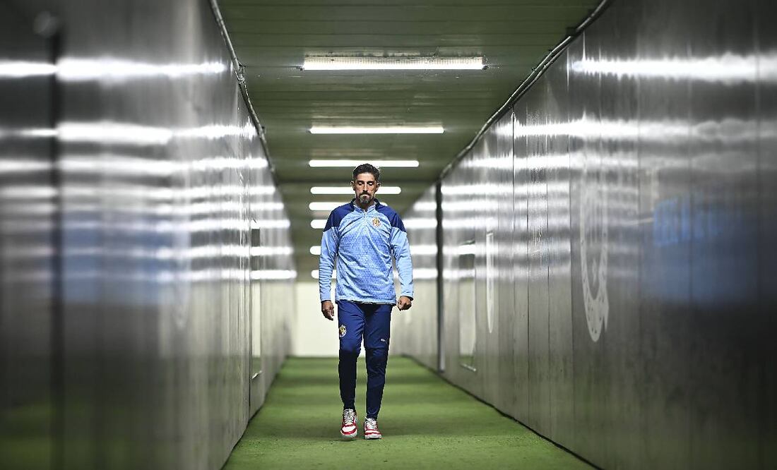 Chivas anunció oficialmente la salida de Veljko Paunovic de la dirección técnica del club. Foto: Imago7