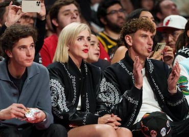 Igor Lichnovsky recibe abucheos tras estar presente en la NBA Mexico City Game