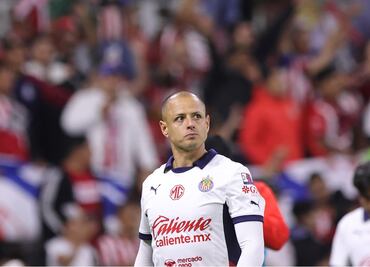 Javier Hernández se reencuentra con el gol; contesta a los abucheos anotando un penal en la Copa Pacífica