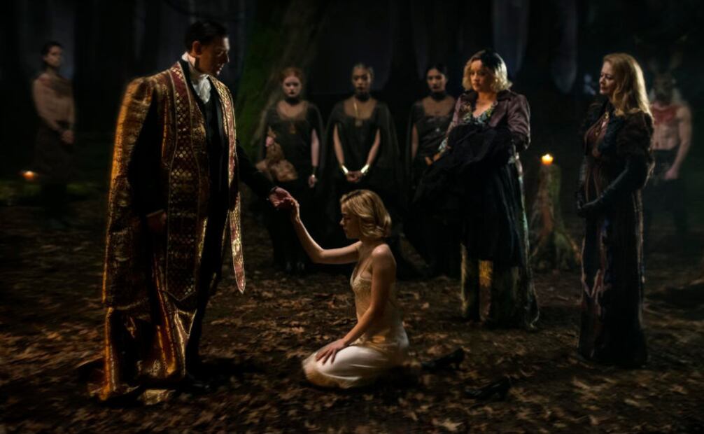 Las primeras imágenes de la serie “El mundo oculto de Sabrina”