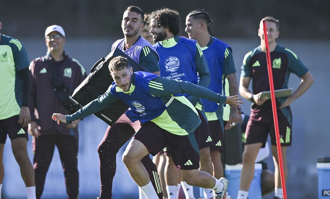 Entrenamiento de la Selección Mexicana, previo al duelo ante Venezuela en la Copa América - Foto: Imago7