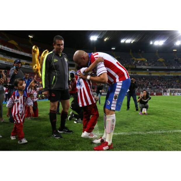 Bofo Bautista ahora es entrenador infantil en una escuela de Chivas. Foto: Imago7