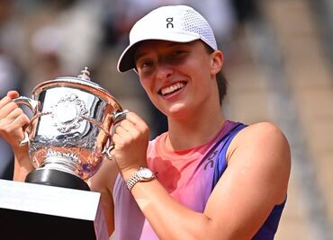 Iga Swiatek se corona tetracampeona del Roland Garros