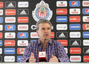 Néstor de la Torre habla sobre la actualidad del Guadalajara; "Antes estar en Chivas era un honor, ahora cualquiera se quiere ir"