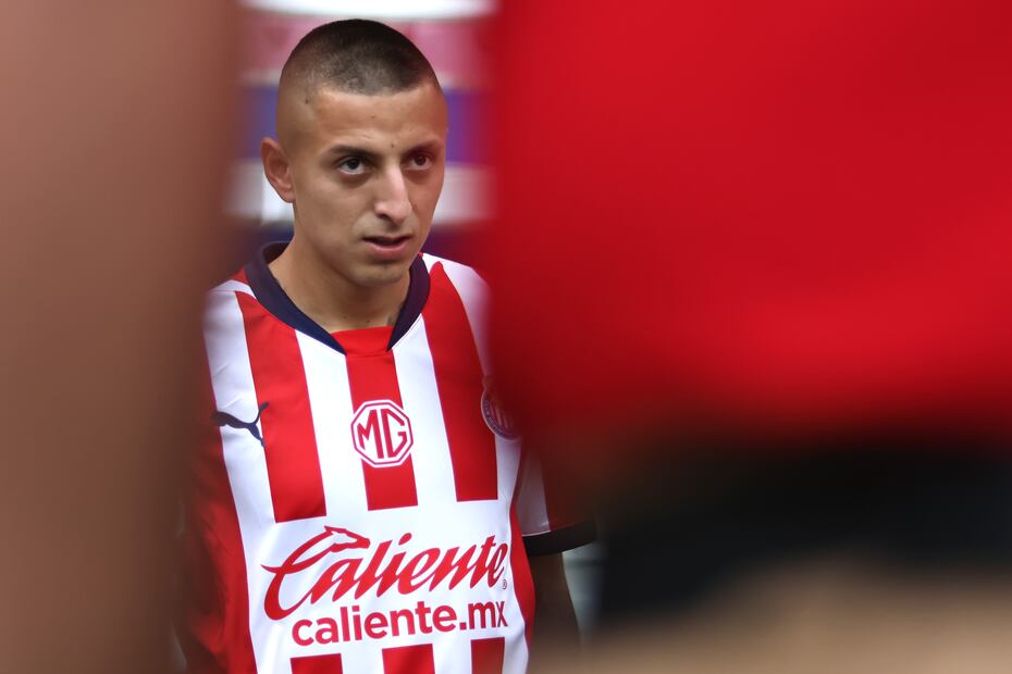 Piojo continuará con Chivas para después emigrar al futbol europeo. Foto; Imago7.