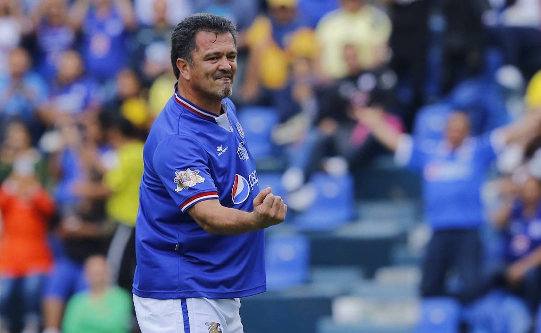 Carlos Hermosillo reventó a los aficionados del América. Foto: Imago7