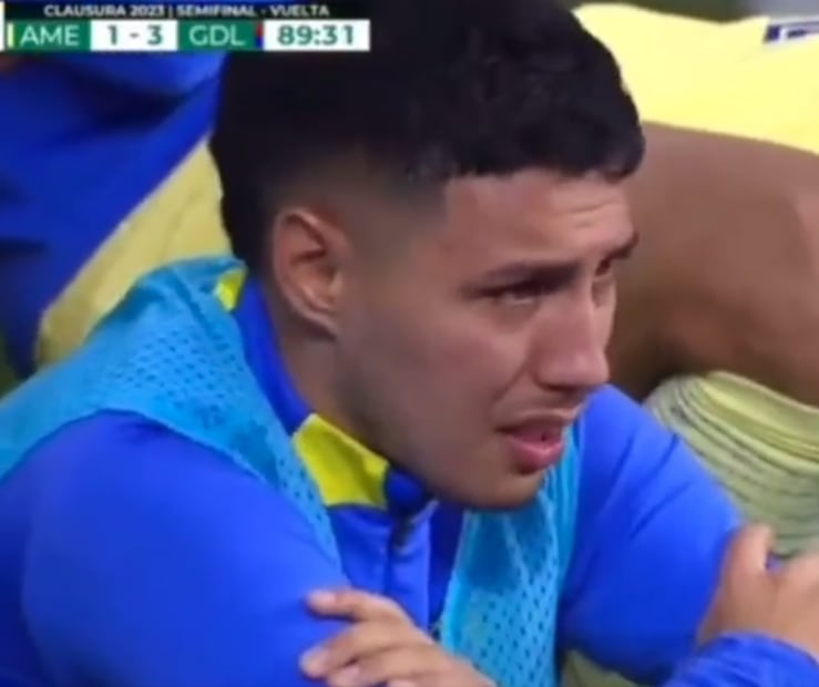Leo Suárez llorando por eliminación ante Chivas