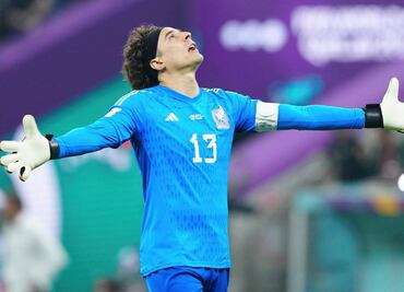 Guillermo Ochoa entraría al club de los porteros más viejos en jugar un Mundial