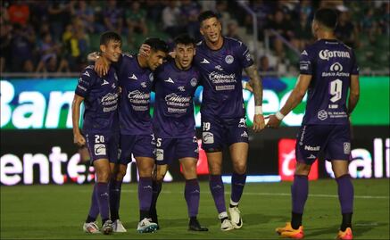 Mazatlán FC supera sin dificultad al Pachuca en un ríspido y accidentado partido