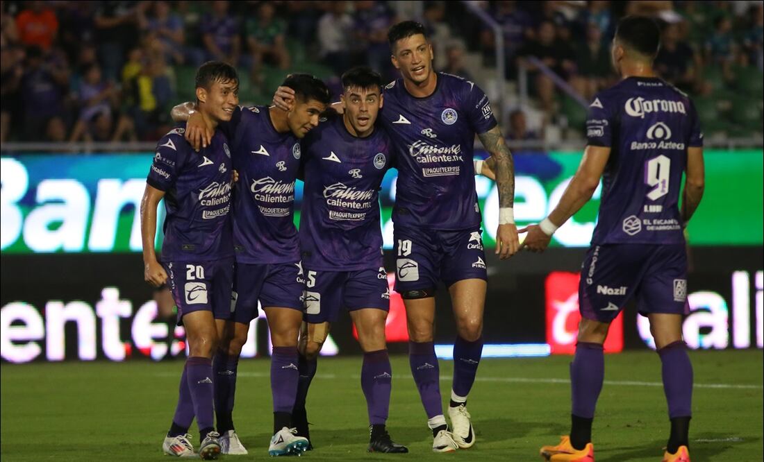 Mazatlán FC superó sin complicación al Pachuca en un ríspido y accidentado compromiso / FOTO: Imago7