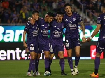 Mazatlán FC supera sin dificultad al Pachuca en un ríspido y accidentado partido