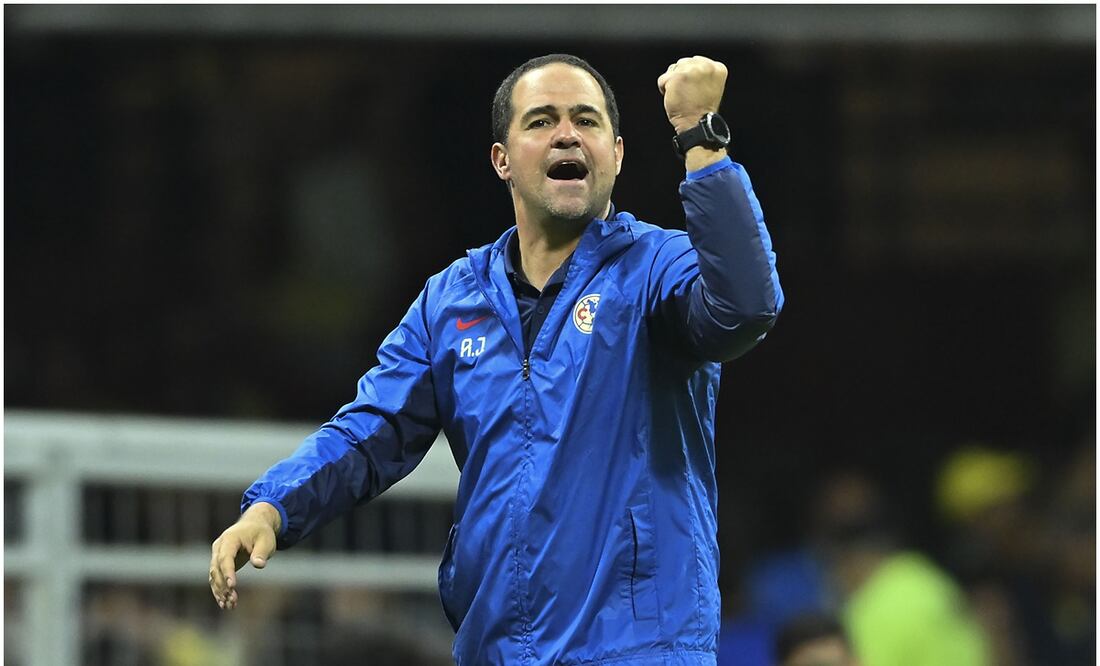 André Jardine festejando con América ante León / FOTO: imago7