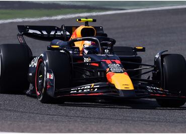 Checo Pérez termina décimo en el último día de los test de pretemporada de la F1