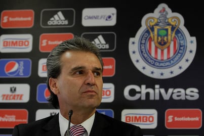 Chivas es un reflejo de la Selección Mexicana, asegura Néstor de la Torre; el expresidente defendió la identidad del Rebaño