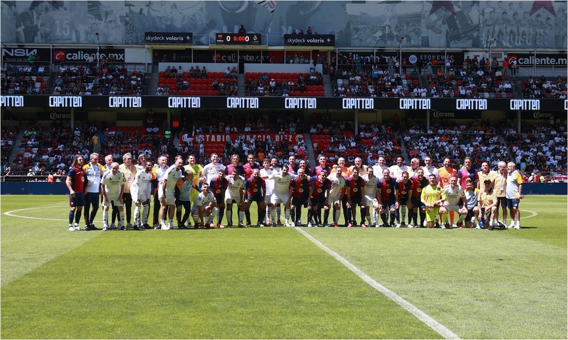 Partido de Leyendas entre Barcelona y Real Madrid Foto:ElUniversal