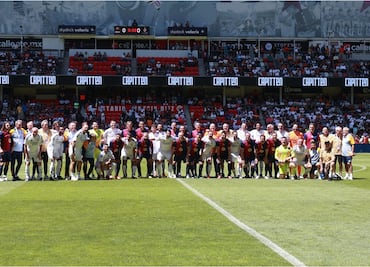 ¡Clásico eterno! Real Madrid vence al Barcelona en penales en el Partido de Leyendas