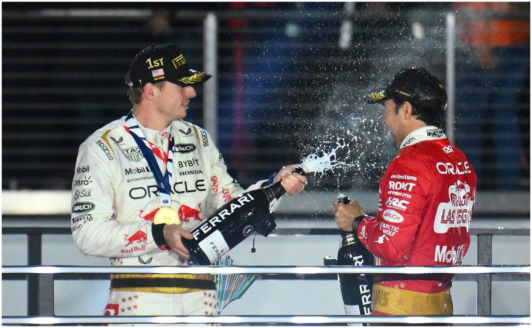 Max Verstappen celebrando con 'Checo' Pérez en el GP de Las Vegas / FOTO: AFP