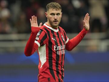 Santiago Giménez y el Milan quedan eliminados de la Champions League a manos del Feyenoord