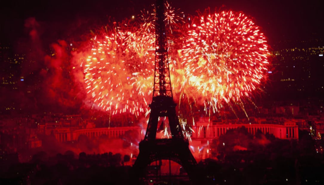 5 atentados terroristas que han amenazado la Torre Eiffel