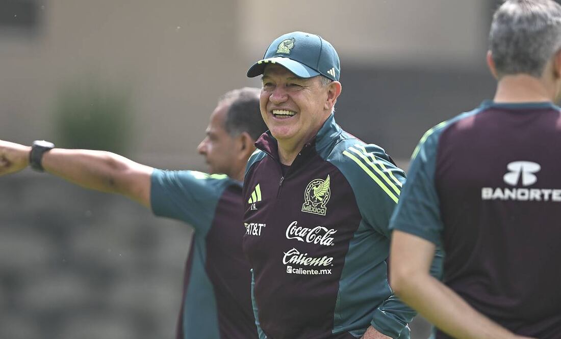 Con gran entusiasmo Javier Aguirre prepara su primer partido de cara al Mundial 2026. Foto: Imago7.
