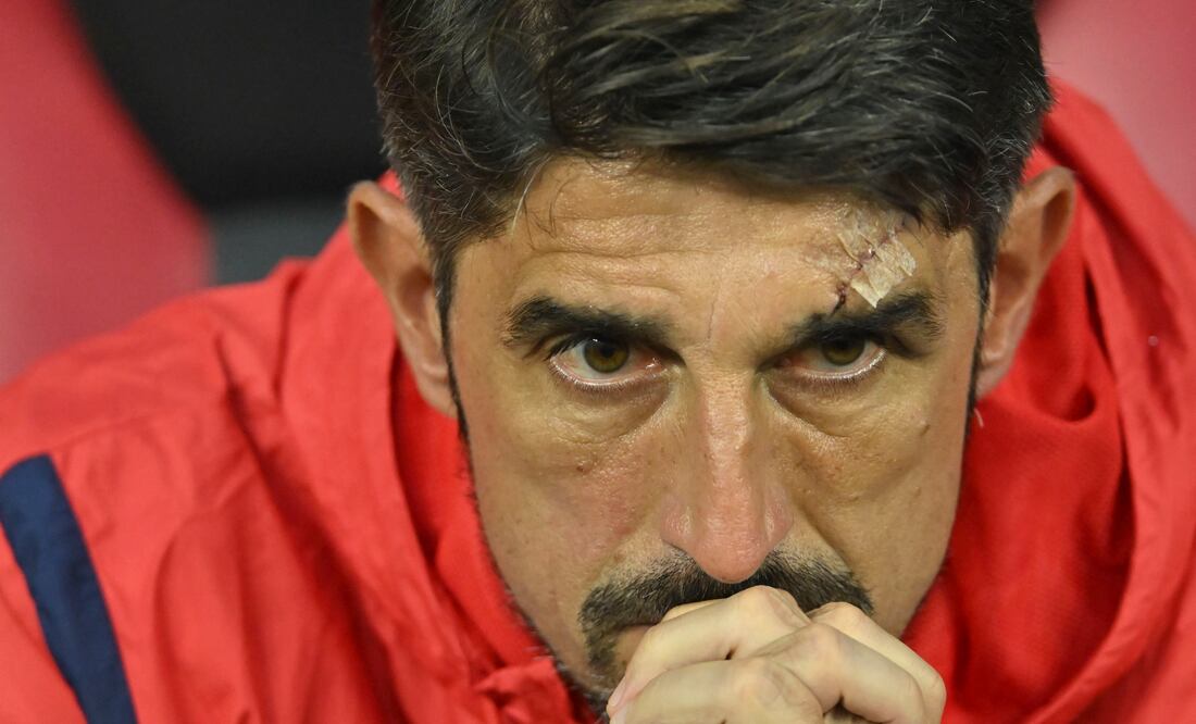 Las puntadas de Veljko Paunovic serían por culpa de Víctor Guzmán / Foto: Imago7