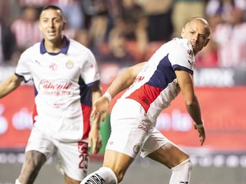 VAR revela las razones por la cual anularon gol de Javier Hernández
