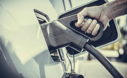 Así afecta a tu coche manejar con la reserva de gasolina