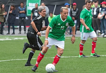 Matador Hernández recordó la vez que Manuel Lapuente lo corrió de la Selección Mexicana