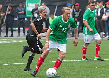 Matador Hernández recordó la vez que Manuel Lapuente lo corrió de la Selección Mexicana