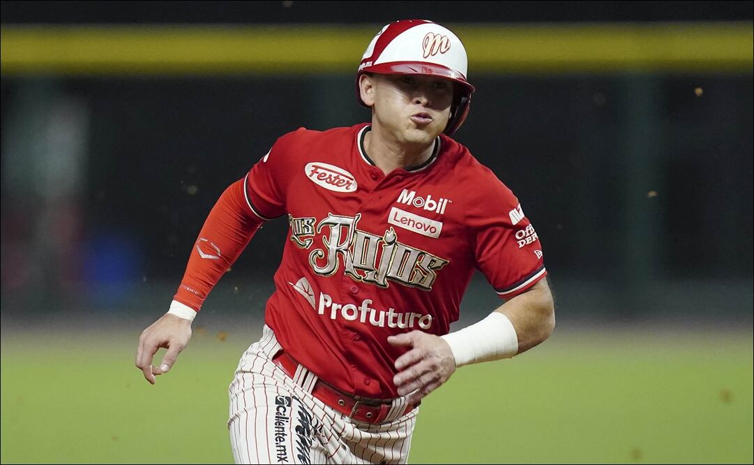 'Chuyito' Fabela corre las bases durante un juego con los Diablos Rojos del México. FOTO: Imago7
