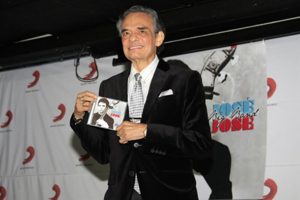 Tras luchar contra el cáncer de páncreas, el “Príncipe de la canción” murió el pasado 28 de septiembre en la ciudad de Miami, en Estados Unidos. El intérprete de “El triste” fue cremado y una parte de sus cenizas están en EU y otra en México. (Foto: El Universal)