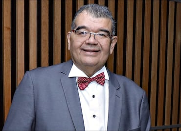Emilio Fernando Alonso reaparece tras haber sido hospitalizado de emergencia