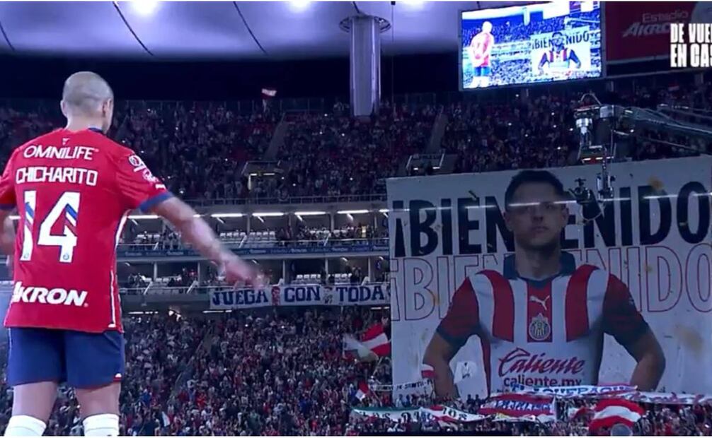 Con un tifo, la afición de las Chivas le dio la bienvenida a Javier Hernández. Foto: Especial