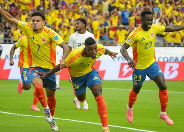 Colombia le pasó por encima a Panamá y espera a Brasil o Uruguay en las Semifinales