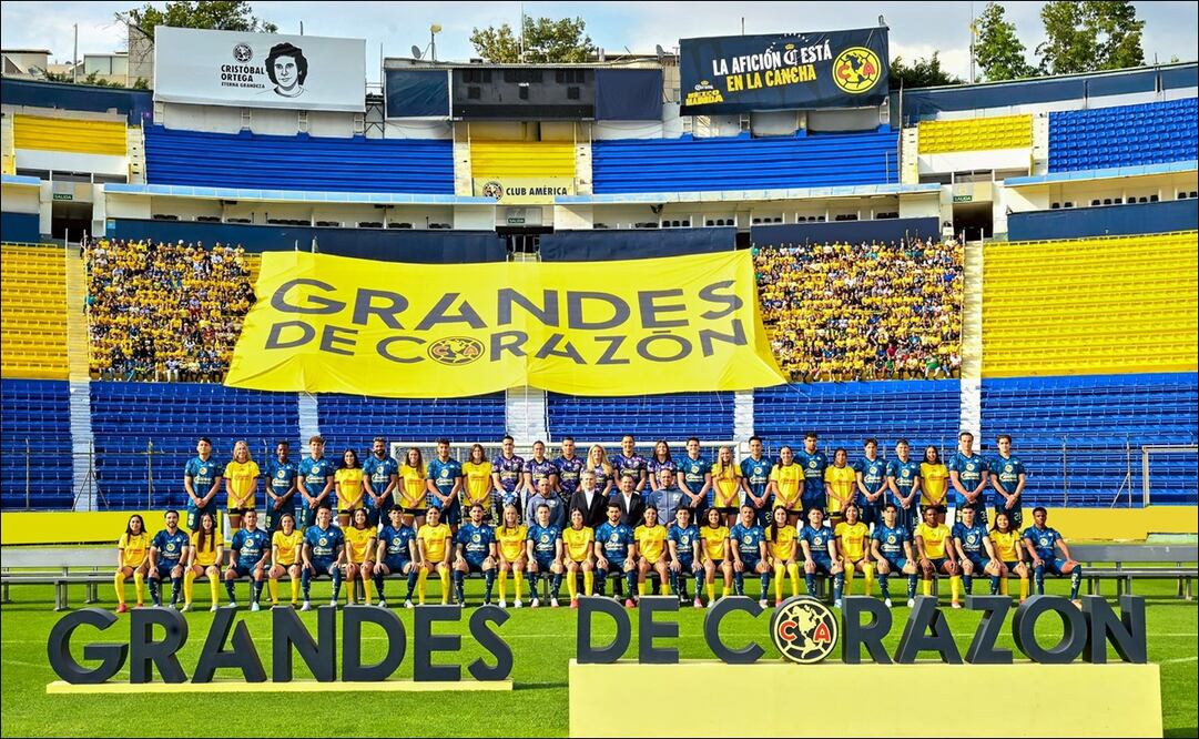 América presumió su fotografía oficial para el Clausura 2025 en su nueva casa y con el lema “grandes de corazón / FOTO: @ClubAmerica