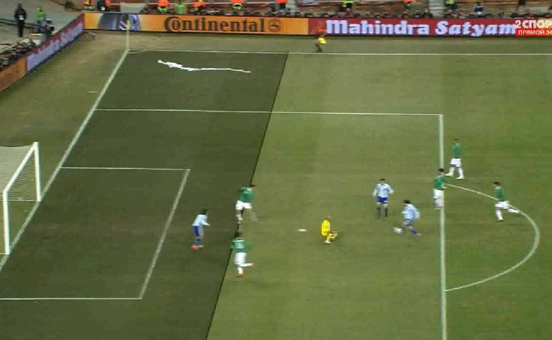 Carlos Tévez estaba en claro fuera de lugar en el 1-0 de Argentina a México en el Mundial de Sudáfrica 2010. Foto: Especial