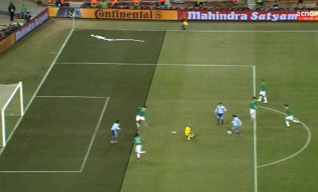 Carlos Tévez estaba en claro fuera de lugar en el 1-0 de Argentina a México en el Mundial de Sudáfrica 2010. Foto: Especial