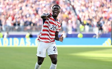 Folarin Balogun será titular frente a Bélgica después de que el Comité Disciplinario de la FIFA "perdonó" su expulsión