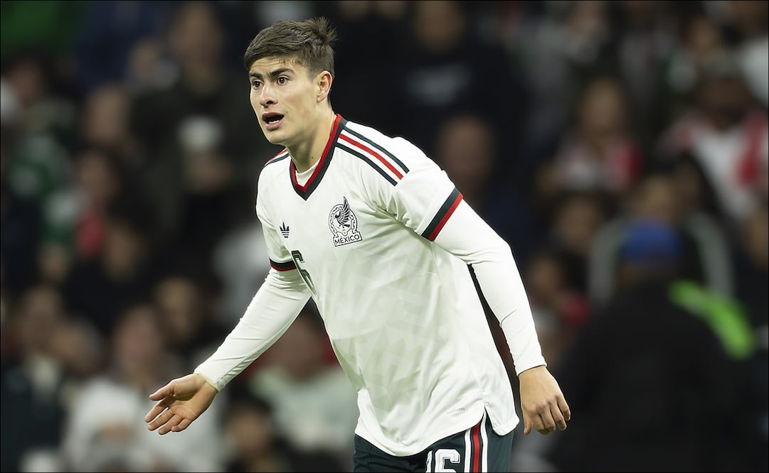 Armando González, jugador de Chivas, durante un partido de la Selección Mexicana. FOTO: Imago7