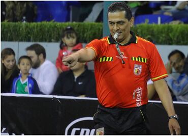 Felipe Ramos Rizo contó que el ejército le apuntó con un arma cuando pitó en Irak